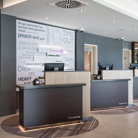 Premier Inn Freiburg City Sued Экстерьер фото