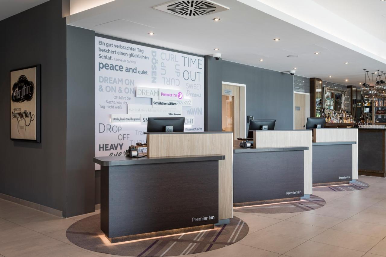 Premier Inn Freiburg City Sued Экстерьер фото